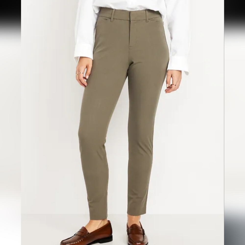 NWT Old Navy High Rise Pixie Skinny Pants Size 6 Short/Petite